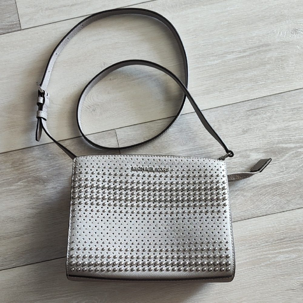Michael Kors Silver Crossbody Bag with Geometric Texture